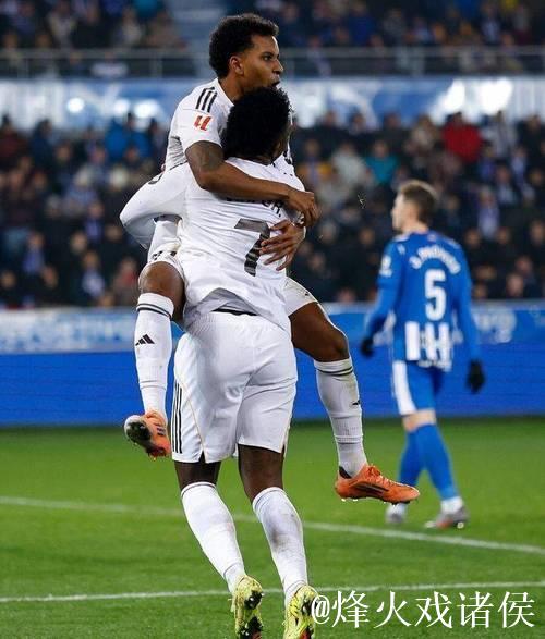 44岁阿隆索挥拳怒吼 终结2连败+暂逃下课厄运 仍遭怒批:场面丑陋 44岁阿隆索挥拳怒吼 终结2连败+暂逃下课厄运 仍遭怒批:场面丑陋