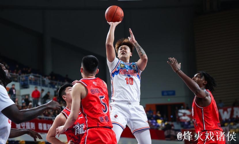 CCTV5直播!北京主场迎战辽宁,赵睿或因伤休战,杨鸣冲击三连胜 CCTV5直播!北京主场迎战辽宁,赵睿或因伤休战,杨鸣冲击三连胜