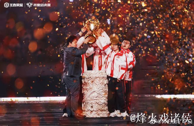 老盖谈钟意凌晨练橘右京：AG最危险的时候已经过了，现在谁碰谁死